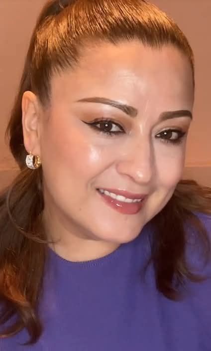 Laura M. 35 años)